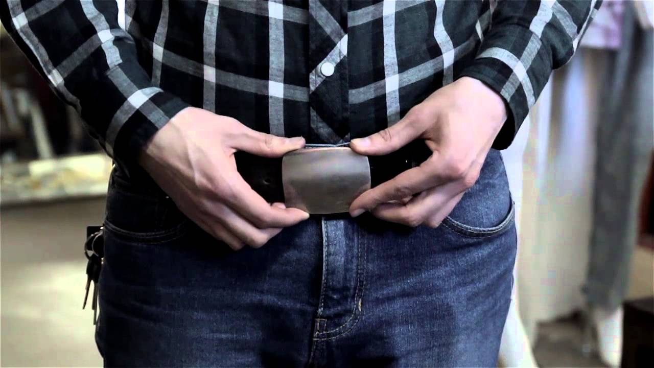 how to put belt buckle on belt
